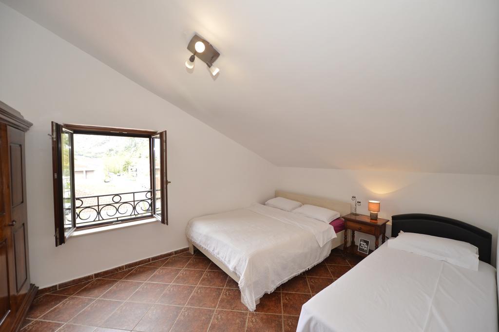 Apartment Atina Κότορ Εξωτερικό φωτογραφία